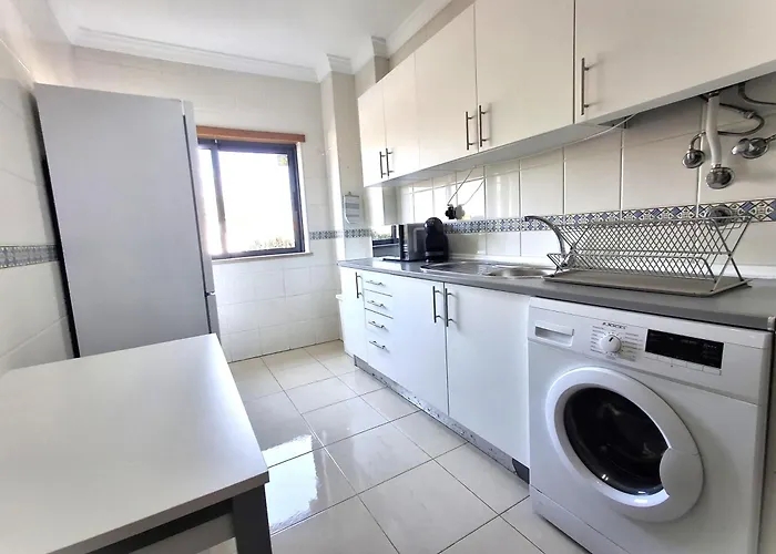 Sun Waves Family Apartment