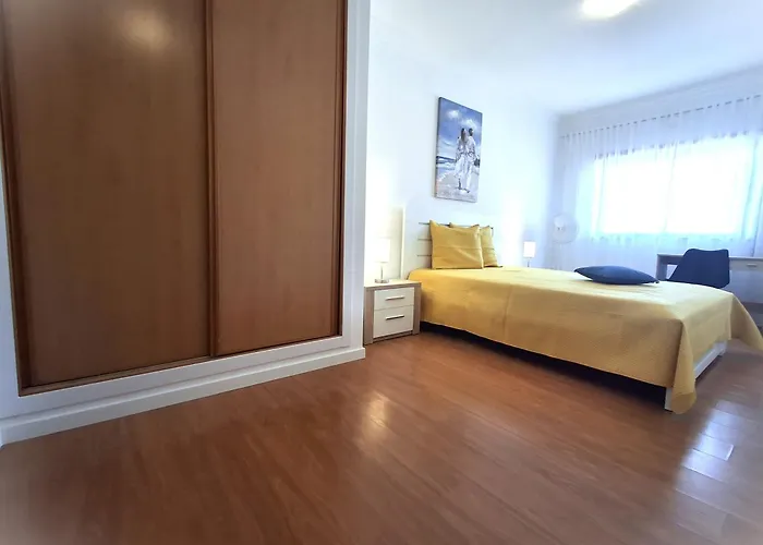 Sun Waves Family Apartment