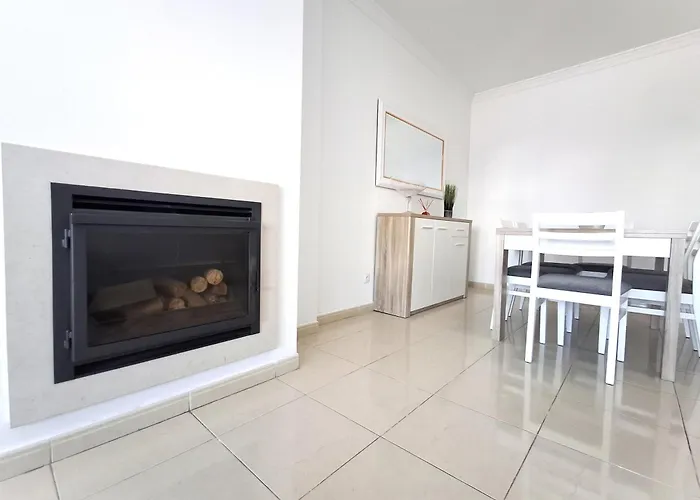 Sun Waves Family Apartment *