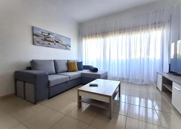 Sun Waves Family Apartment
